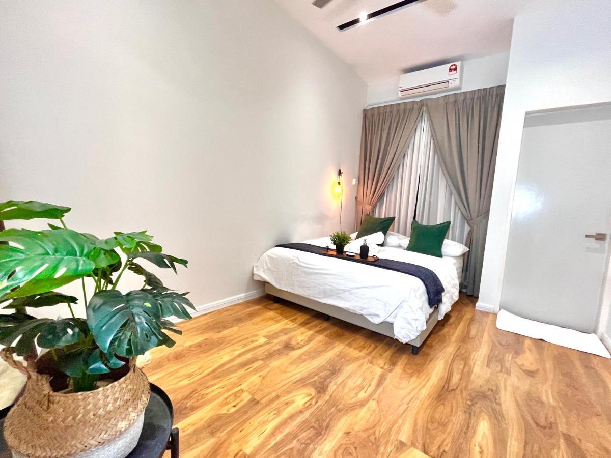 Luxury 2-Storey Terrace House Near Ioi City Mall Putrajaya Exterior foto